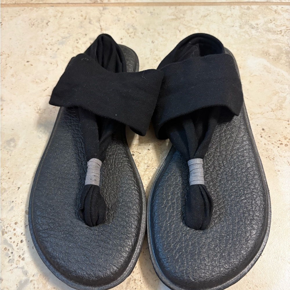 Sanuk Black Women's Sandals